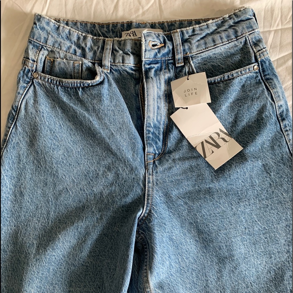Zara high waisted wide leg jeans. New with tags